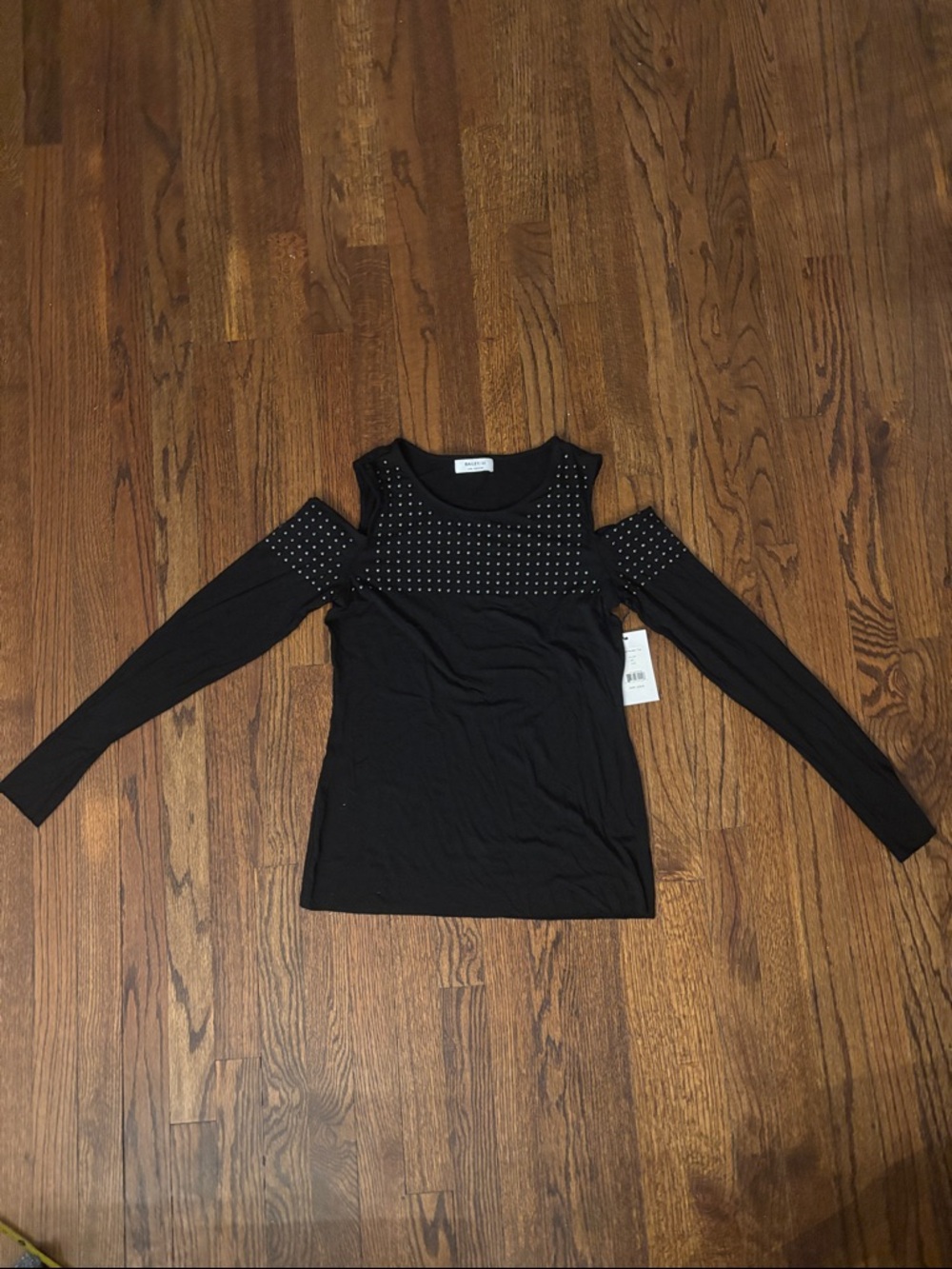 NWT Bailey 44 Women’s Black Cold-Shoulder Long-Sleeve Top with Studs Size Large